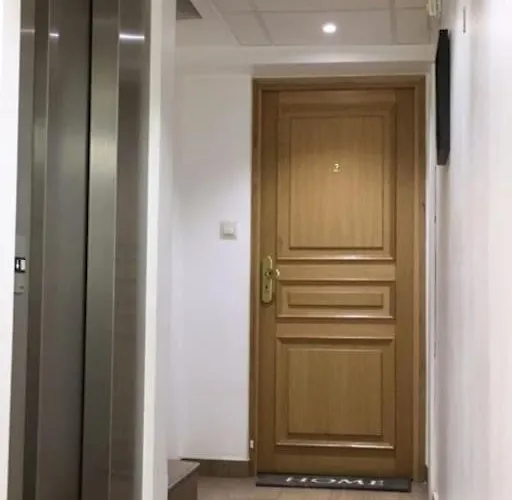 Paris, Opera 4...so Parisian Daire *